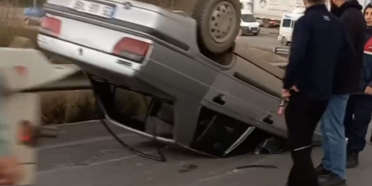 Bursa'da Takla Atan Otomobilin Sürücüsü Yaralandı