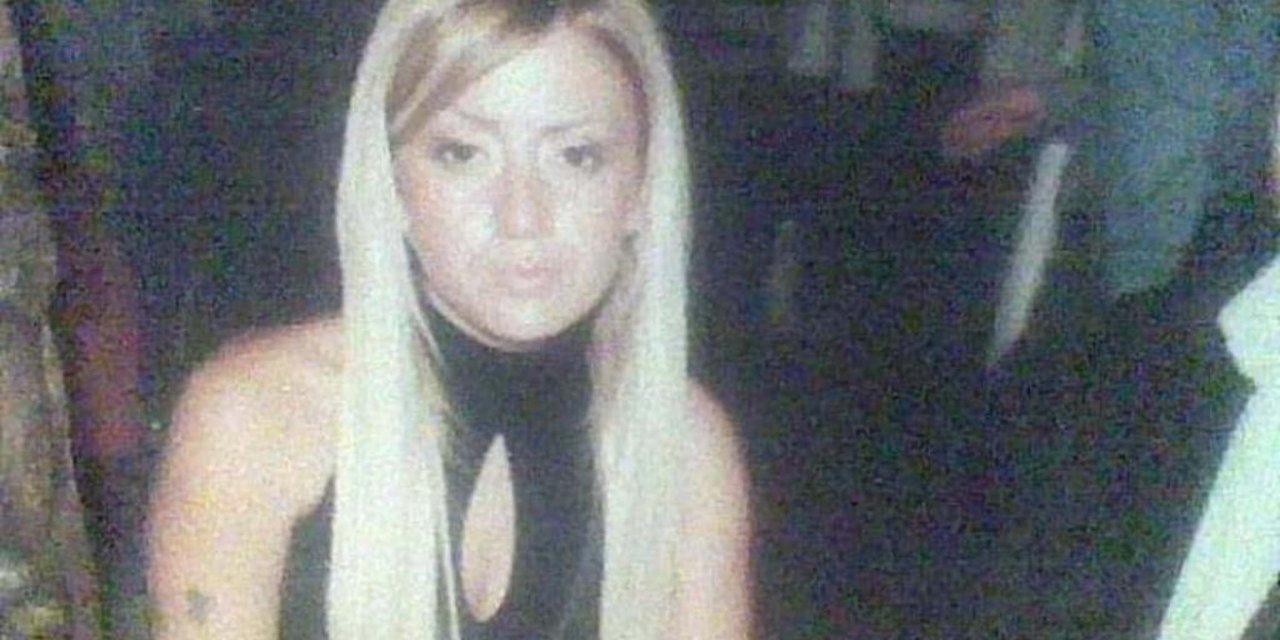 Annesini Bıçaklayarak Öldürdü