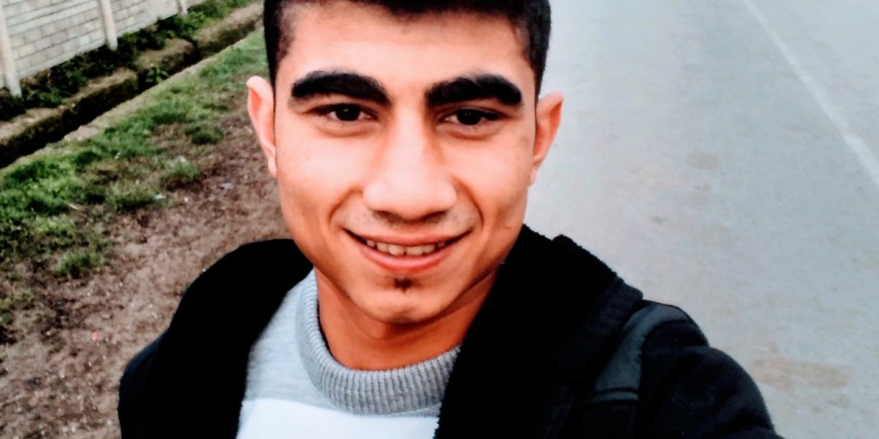 Elektrik Direğine Çarpan Otomobilin Sürücüsü Öldü