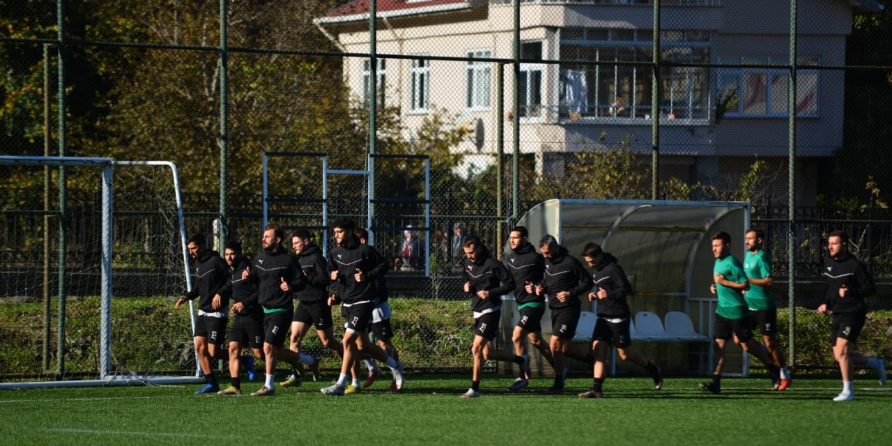 Futbolseverler Bu Maça Kilitlendi: Perşembespor, Çarşambaspor’u Konuk Edecek