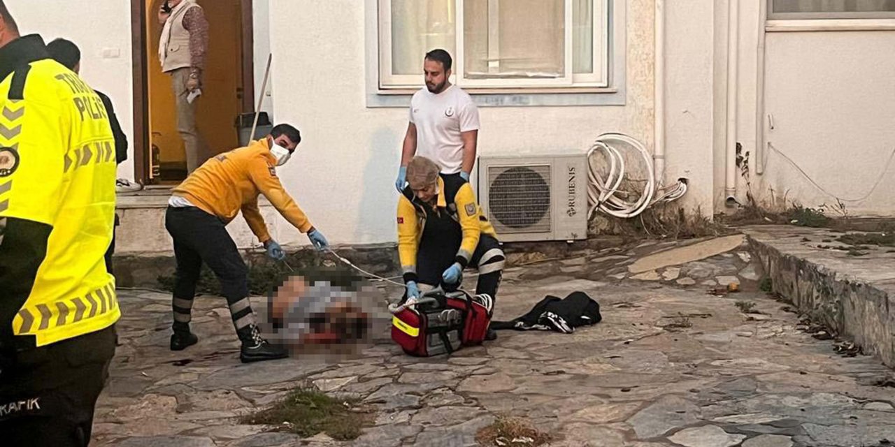 16 Yaşındaki Anne Katili: Bıçakla Bileğini Keserek 'Senin Kanını Alacağım' Deyip, Öldürdüm