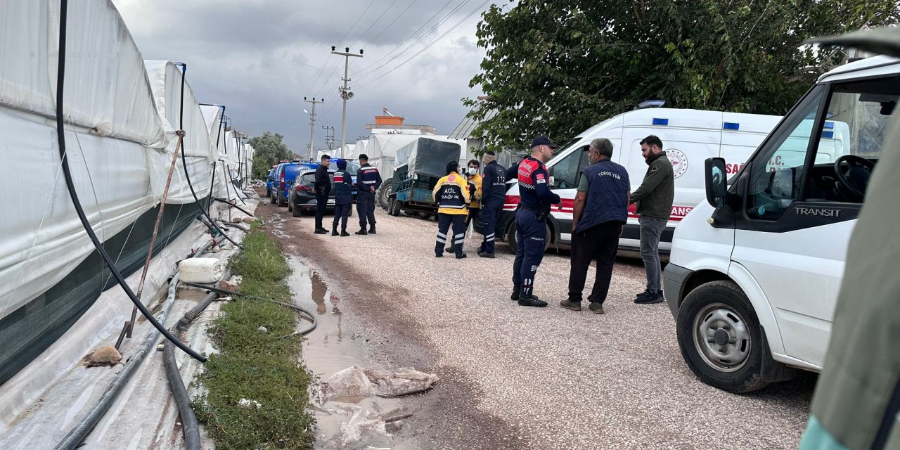 13 Yaşında Çocuk Av Tüfeğiyle Oynarken Kazara Annesini Vurdu