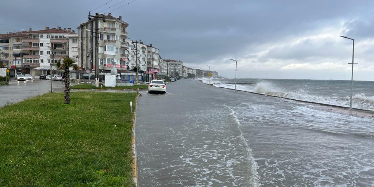 Yalova'da Deniz İle Kara Birleşti; İdo Seferleri İptal