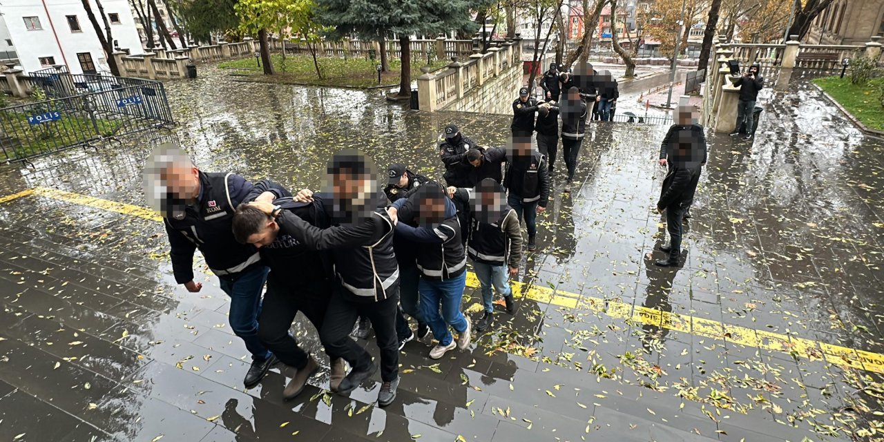2 İlde 'Daltonlar' Çetesine 'Redkit' Operasyonu: 13 Gözaltı