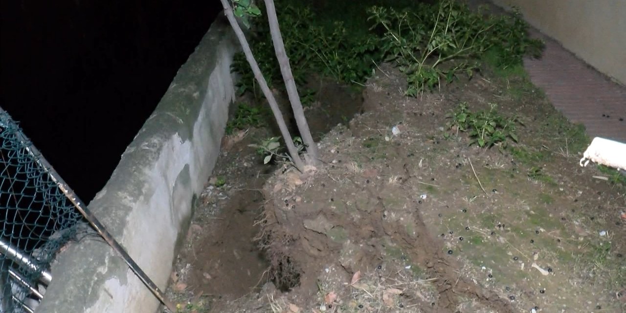 Maltepe’de İnşaatın Temelinde Toprak Kaydı, Yanındaki 5 Katlı Bina Boşaltıldı