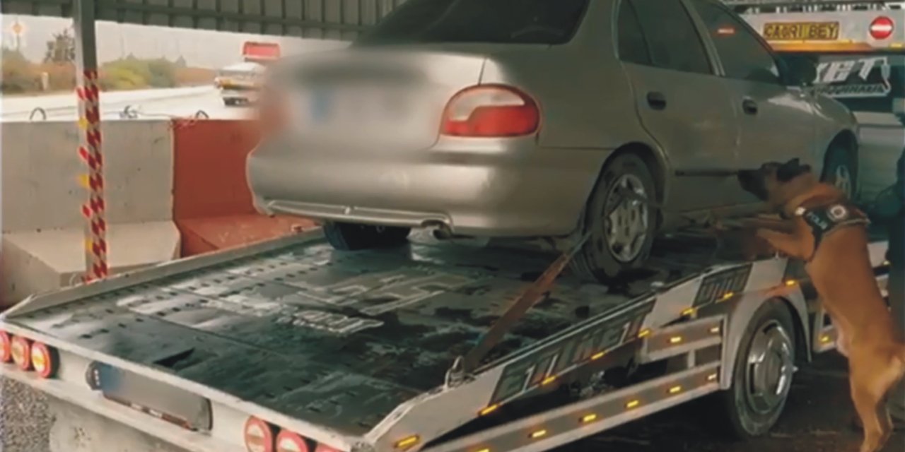 Çekici Üzerindeki Otomobilden 75 Kilo Uyuşturucu Çıktı