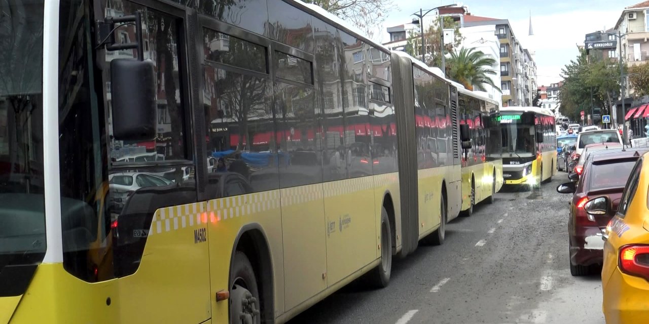 Avcılar’da Trafiği Kilitleyen Kaza