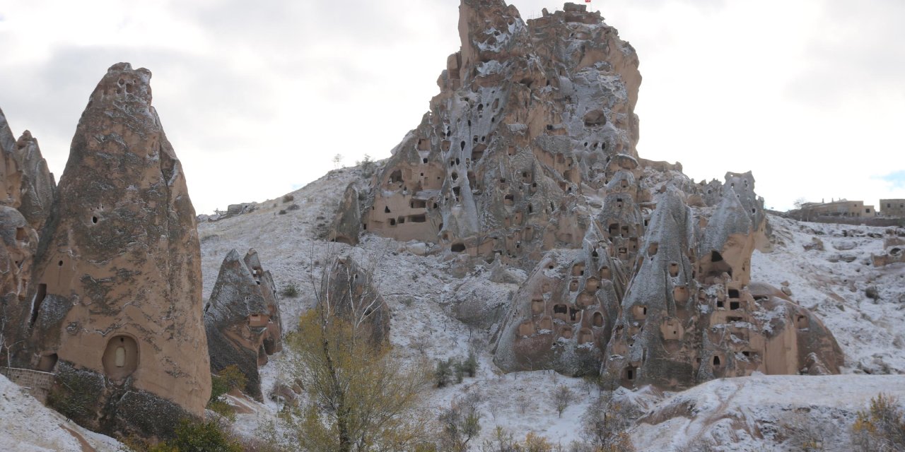 Kapadokya’ya Mevsimin İlk Karı Yağdı