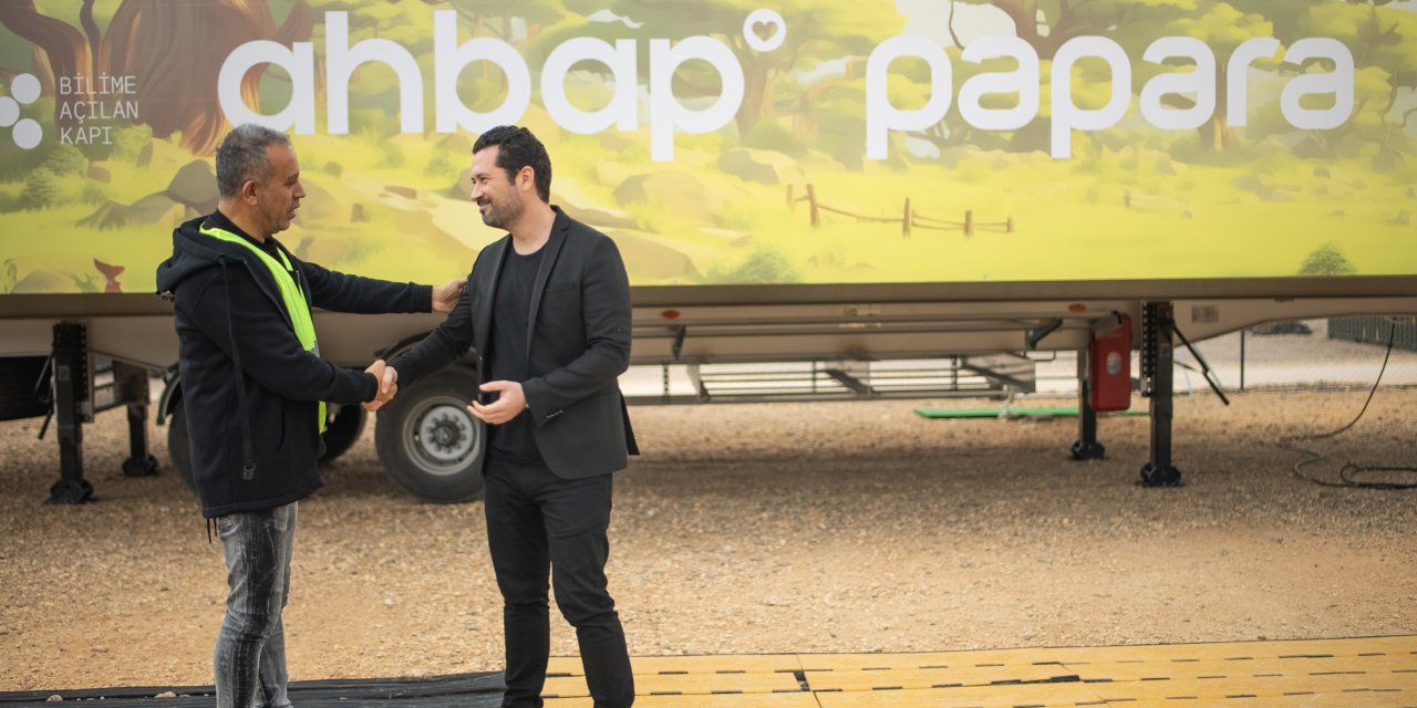 Bilim Tır’ı Şakrak, Deprem Bölgesindeki Çocuklara Ulaştı