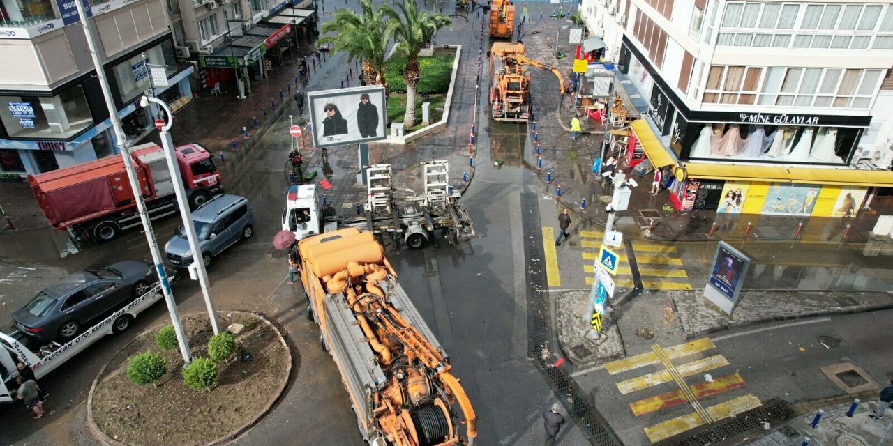 İzmir'deki Taşkın; Bini Aşkın Ev Ve İş Yeri Etkilendi (4)