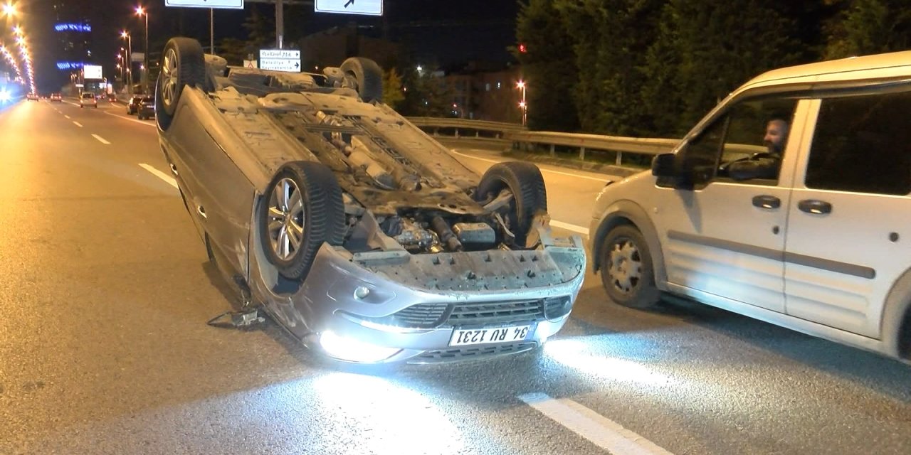 Ümraniye 'de Takla Atan Otomobilden Burnu Bile Kanamadan Çıkan Sürücü: Kapışma Ve Makas Yok