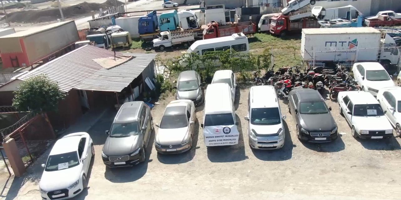 Çalıntı Araçları Ağır Hasarlılarla Change Edip Satan Şebeke Çökertildi; 22 Gözaltı