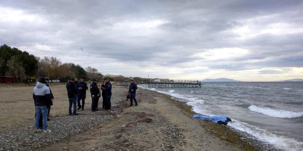 Şarköy Sahilinde Erkek Cesedi Bulundu