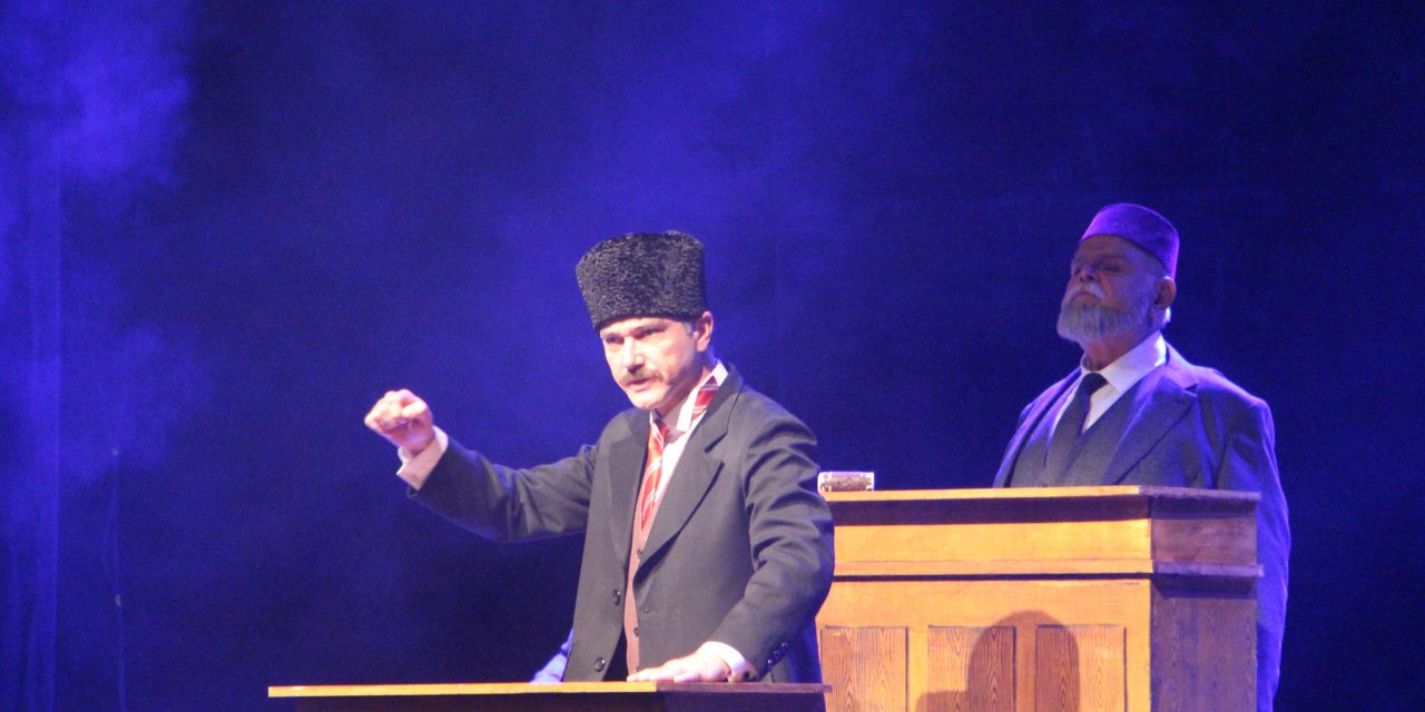 Milli Mücadele Ve Cumhuriyetin Kuruluşu, ‘Cumhuriyete Doğru’ İsimli Oyun İle Anlatıldı