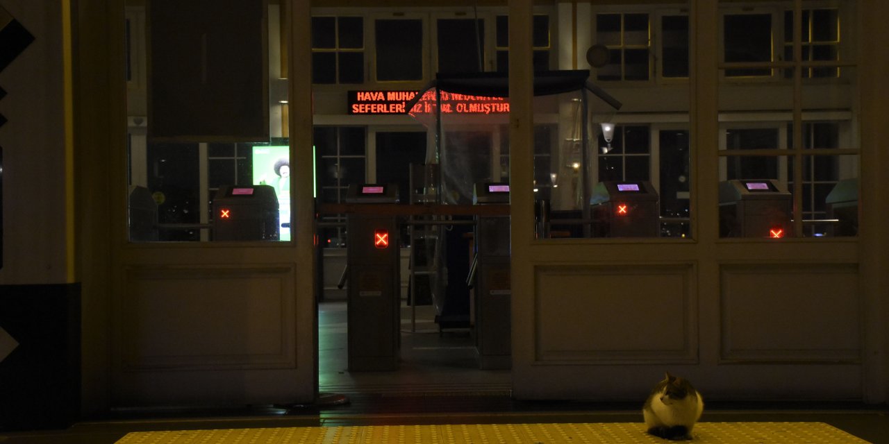 (Ek Fotoğraf Ve Bilgilerle)-istanbul'da Fırtına Deniz Ulaşımını Vurdu