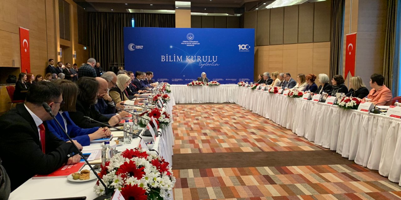 Aile Ve Sosyal Hizmetler Bakanlığı Bünyesinde 'Bilim Kurulu' Kuruldu