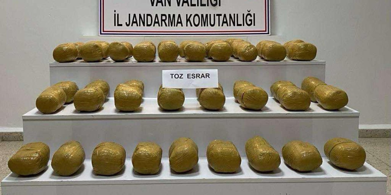 Van'da Arazi Arama- Taramasında 51 Kilo Esrar Ele Geçirildi