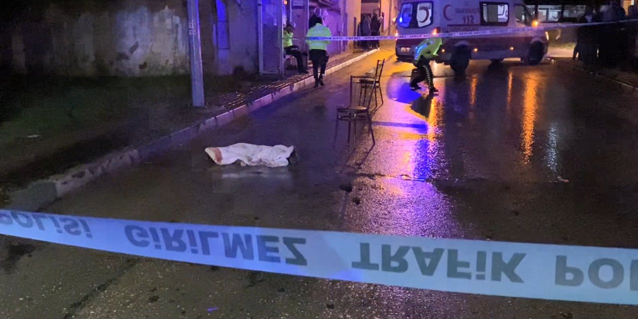 Evinden Çıkan Minik Mustafa Bir Aracın Çarpmasıyla Öldü, Sürücü Kaçtı