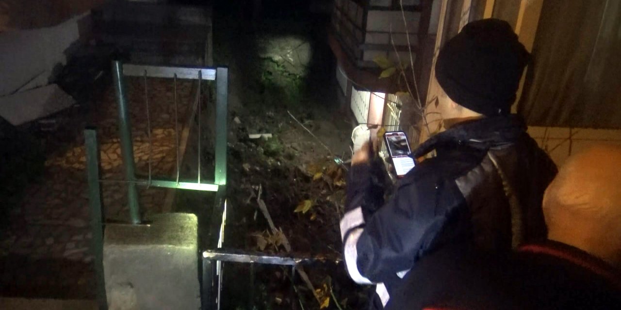 Avcılar'da İstinat Duvarı Çöktü