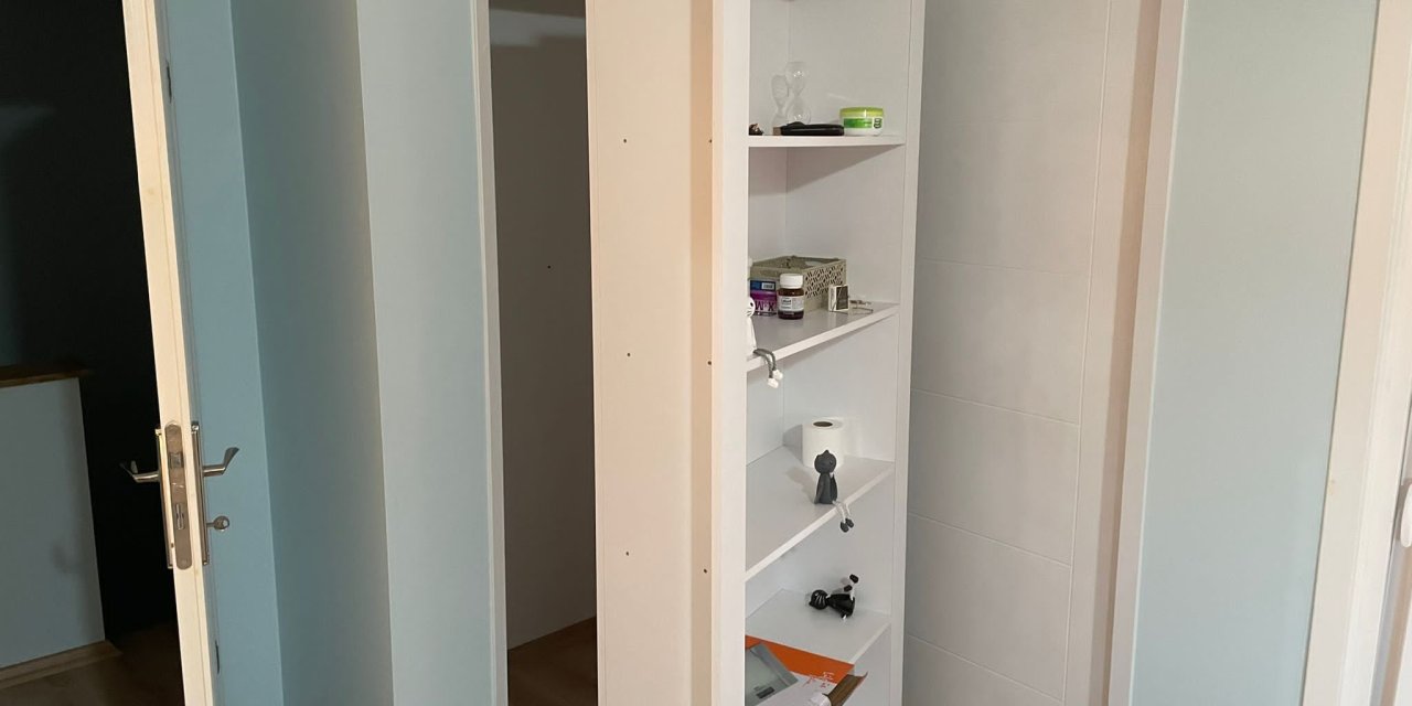 Fetö Hükümlüsü Öğretmen Saklandığı Evde, Gizli Bölmede Yakalandı