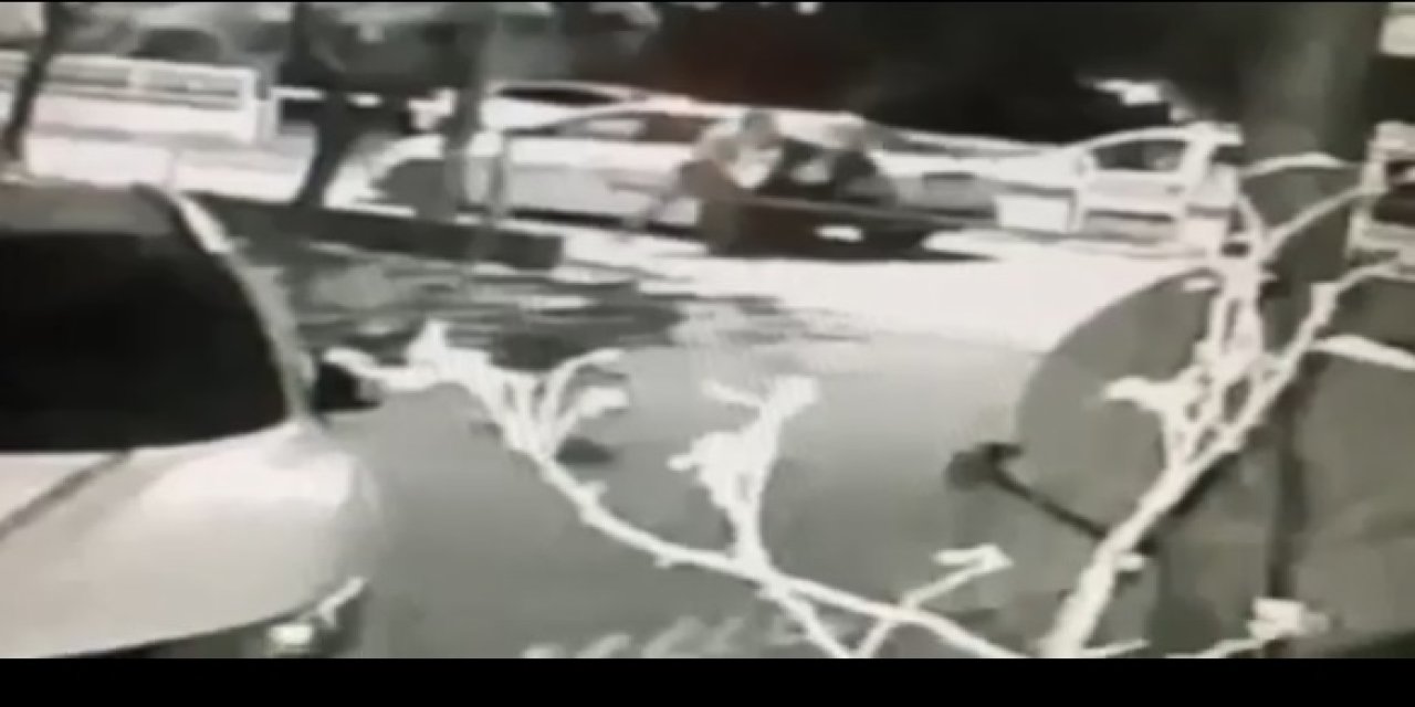 Taksi Şoförünü Dövüp, Parasını Gasbetti