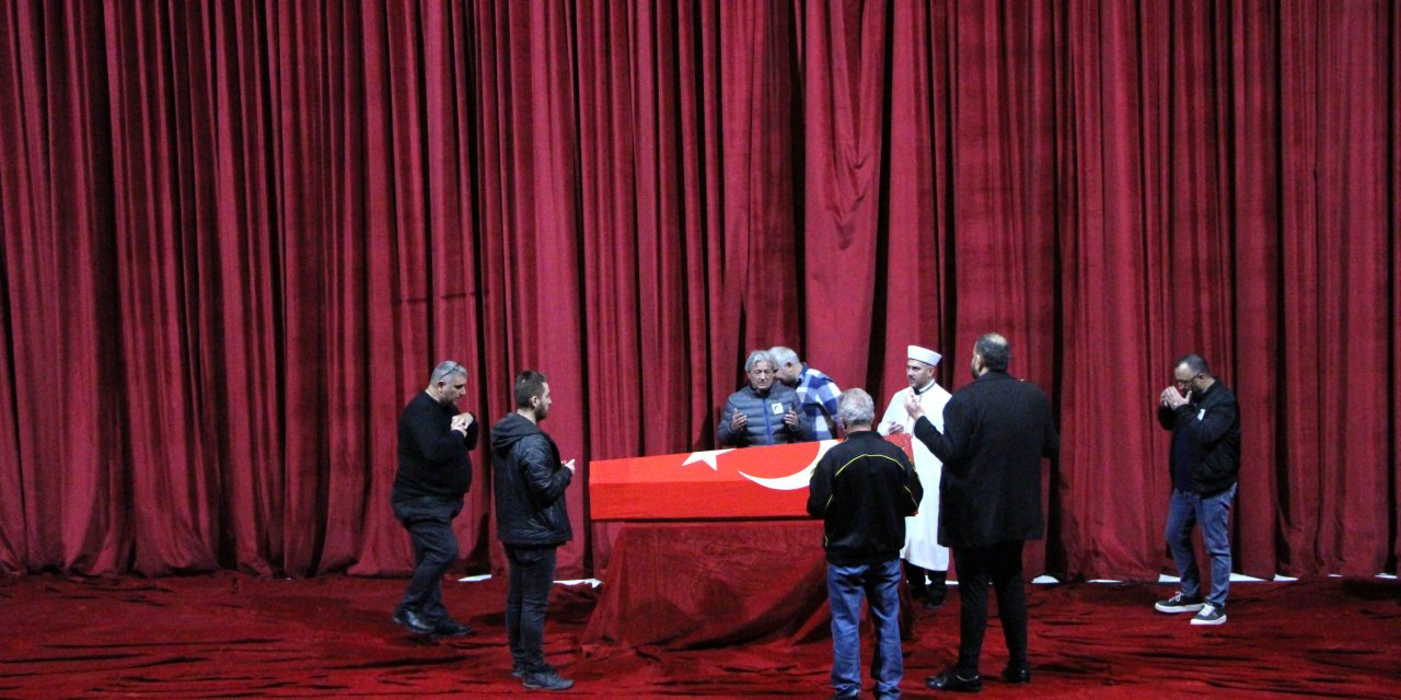 Bayan Kahkaha Son Yolculuğuna Uğurlandı