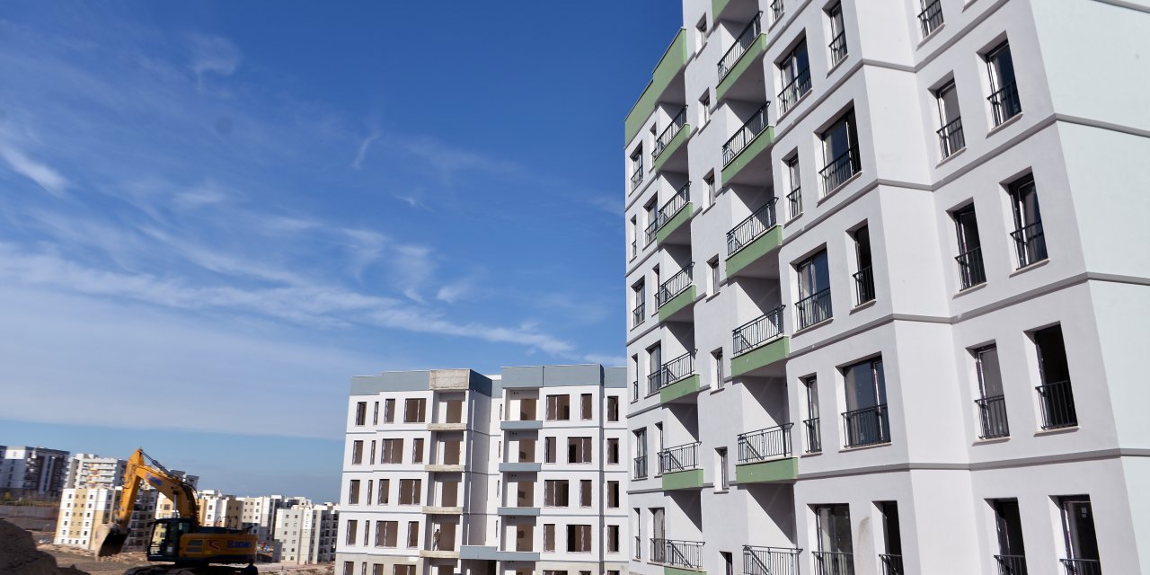 Adana'da Depremzedeler İçin Hazırlanan 1000 Konut Ocakta Teslim Edilecek