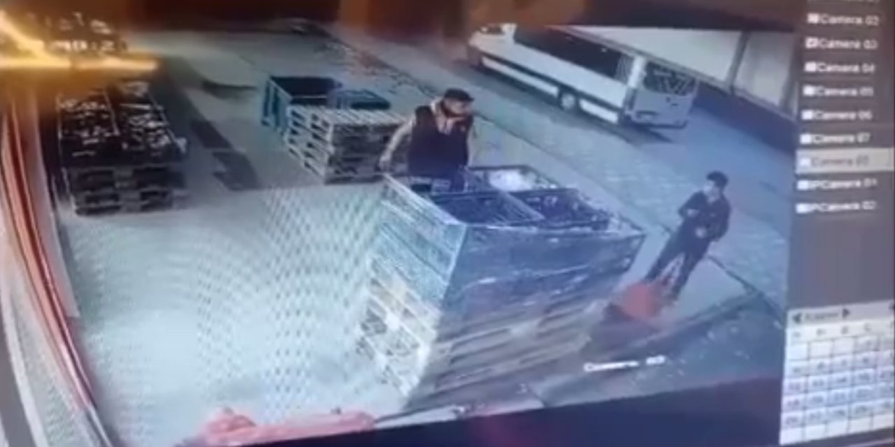 Tartıştığı Kişiyi Satırla Yaralayan Çocuk Yakalandı; Olay Kamerada