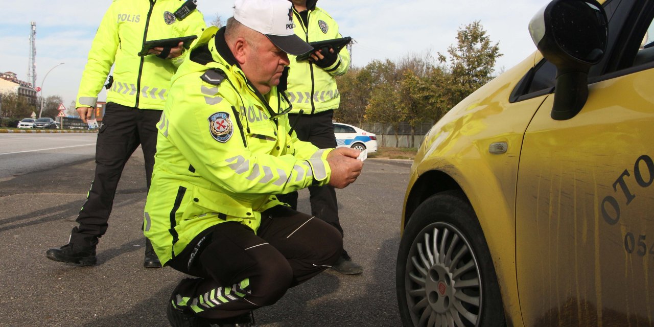 Edirne'de Polisten Kış Lastiği Denetimi