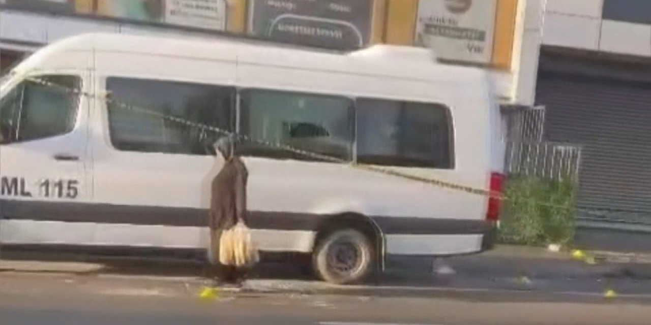 Sultangazi'de Otomobile Silahlı Saldırı: 3 Yaralı