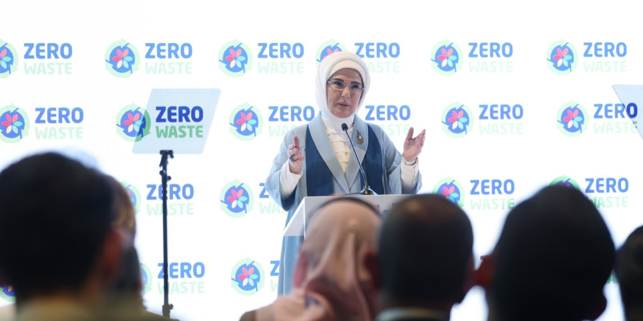 Emine Erdoğan, Dubai'de İklim Elçisi Gençlerle Bir Araya Geldi