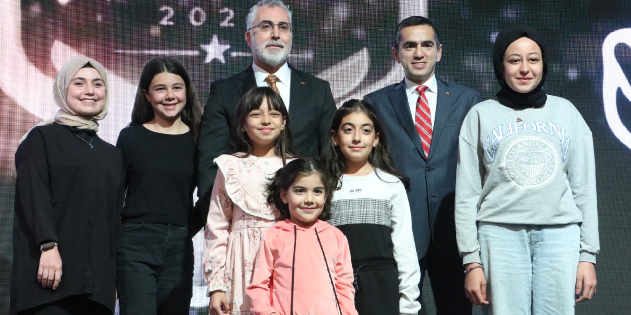 Bakan Işıkhan: Asgari Ücret Görüşmelerini Uzlaşma Arayışıyla Yürüteceğiz