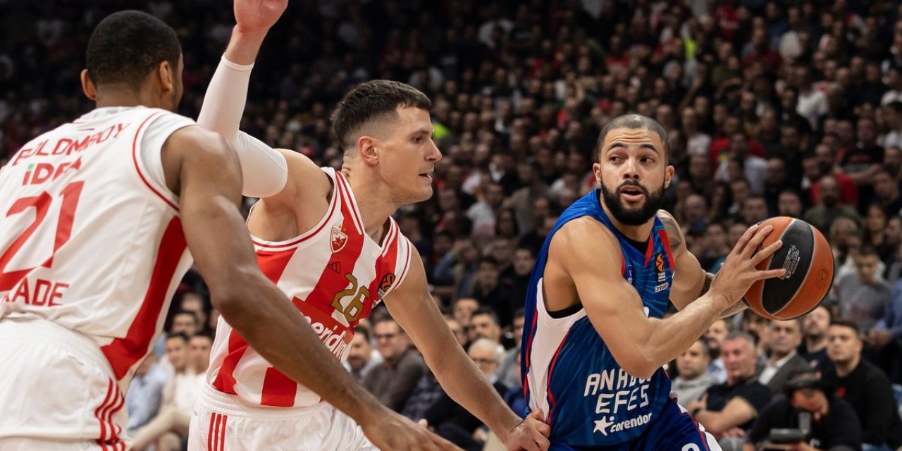 Kızılyıldız - Anadolu Efes: 97-83