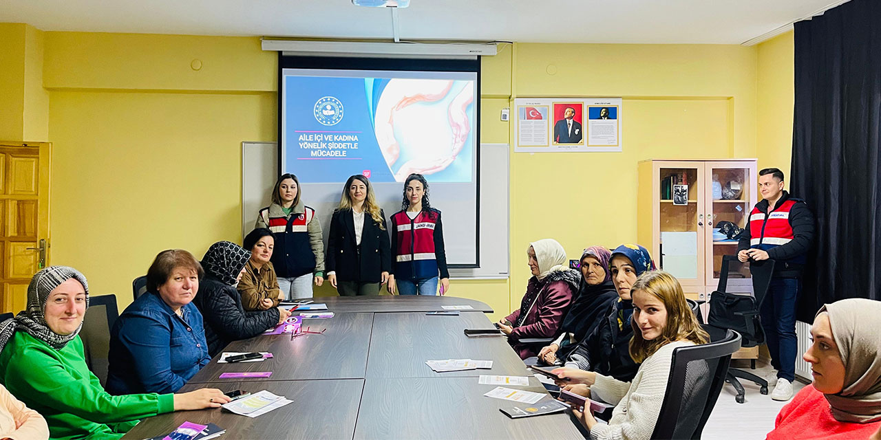 İkizdere’de “En İyi Narkotik Polisi Anne” ve “KADES” Semineri Düzenlendi