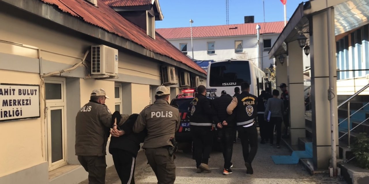 Tunceli Merkezli 3 İlde Operasyon; 100 Milyon Liralık Vurgun Yapan Şebeke Çökertildi