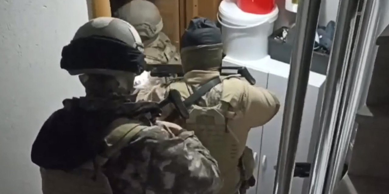 İzmir Merkezli 5 İlde 10 Milyon Liralık Dolandırıcılık Yapan Şüphelilere Operasyon: 65 Gözaltı