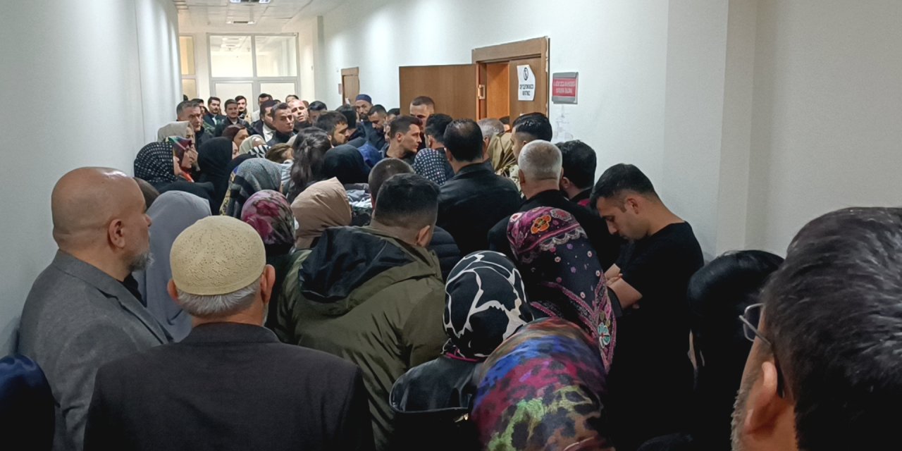 Oğlu Ve Gelininin De Öldüğü Yıkılan Site Davasında, Sanık Damadından Şikayetçi Olmayan Babaya Tepki