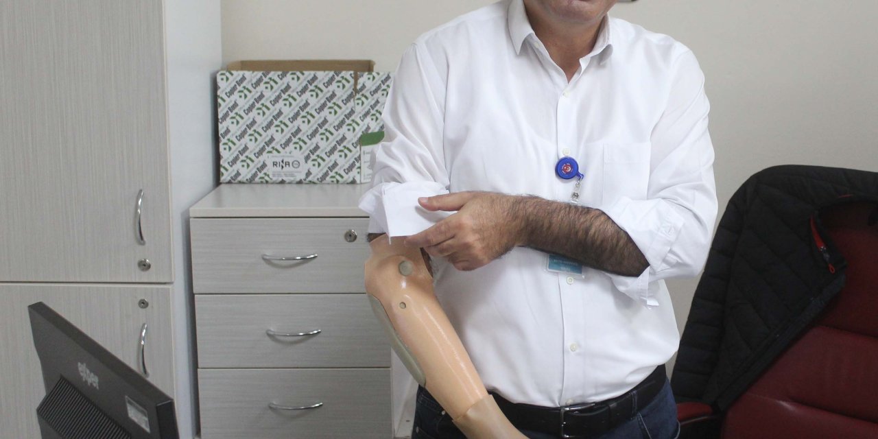 Sağ Eli Ampute Edilen Memur: Engelliler Günü'nde Arkadaşlara Mesajım Pes Etmemeleri
