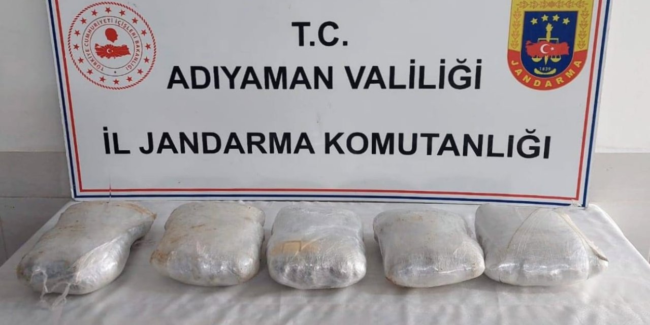 Otomobildeki 6 Kilo Esrara 1 Gözaltı