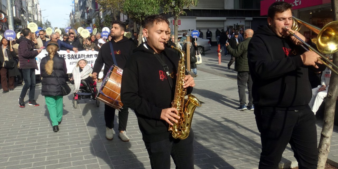 Avcılar’da 3 Aralık Dünya Engelliler Günü Yürüyüşü