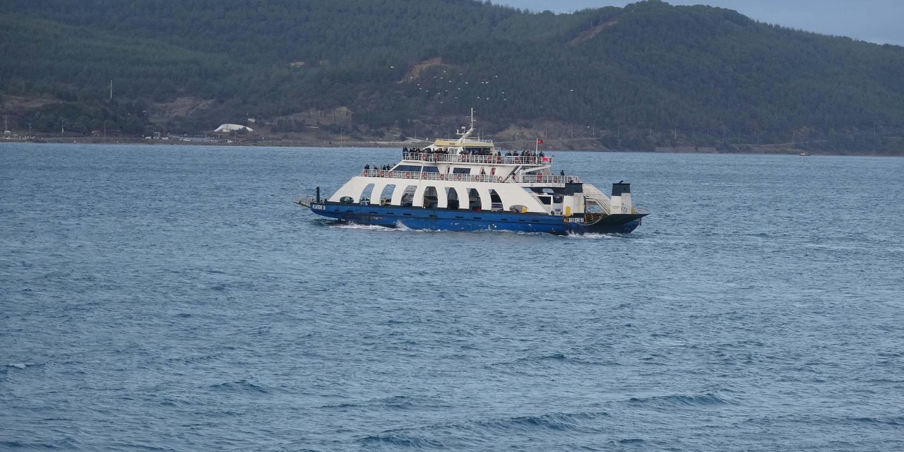 Gökçeada Feribot Seferlerine 'Fırtına' Engeli