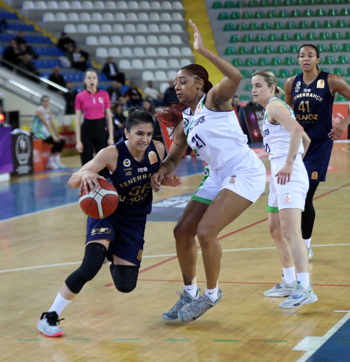 Rize Belediyesi Fenerbahçe Karşısında Tutunamadı