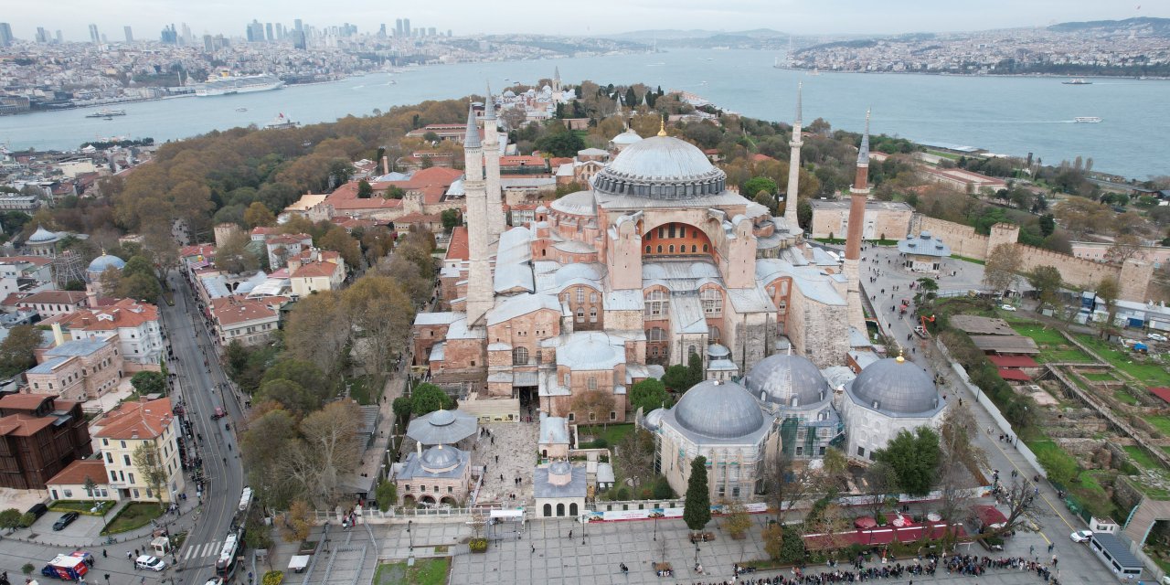 Ayasofya Camii'nde Restorasyon; Depreme Karşı 2. Bayezid Minaresi'nde Çalışmalar Başlıyor