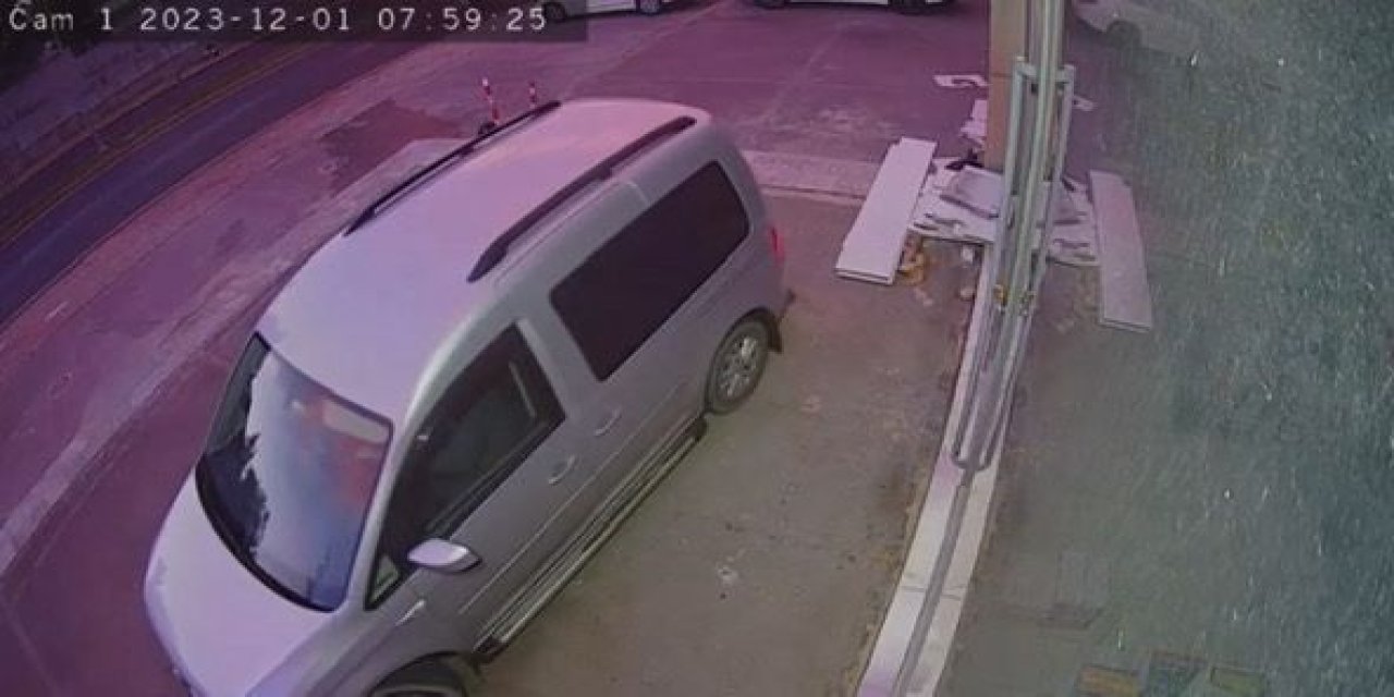 Başakşehir'de Park Halindeki Minibüsten Hırsızlık