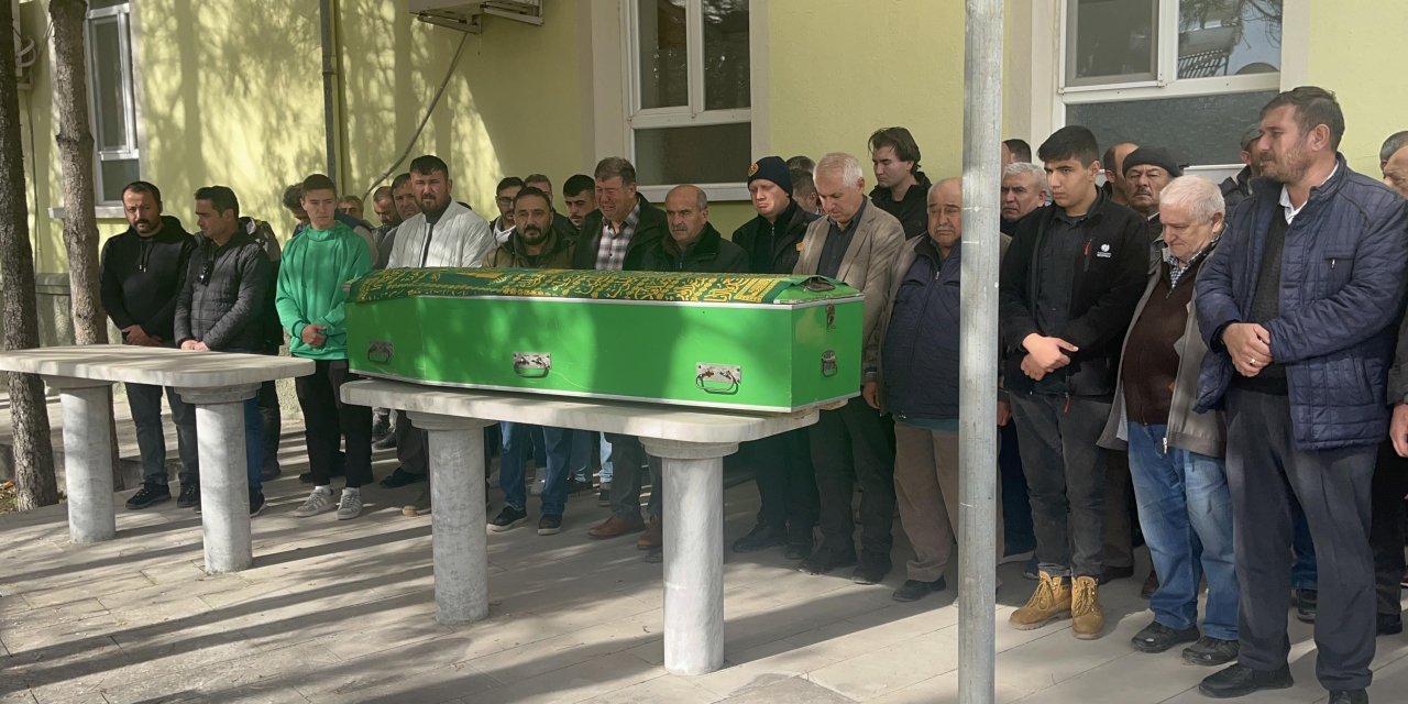 Kayıp Olarak Aranırken, Arkadaşıyla Kazada Öldüğü Ortaya Çıkan Ümit, Toprağa Verildi