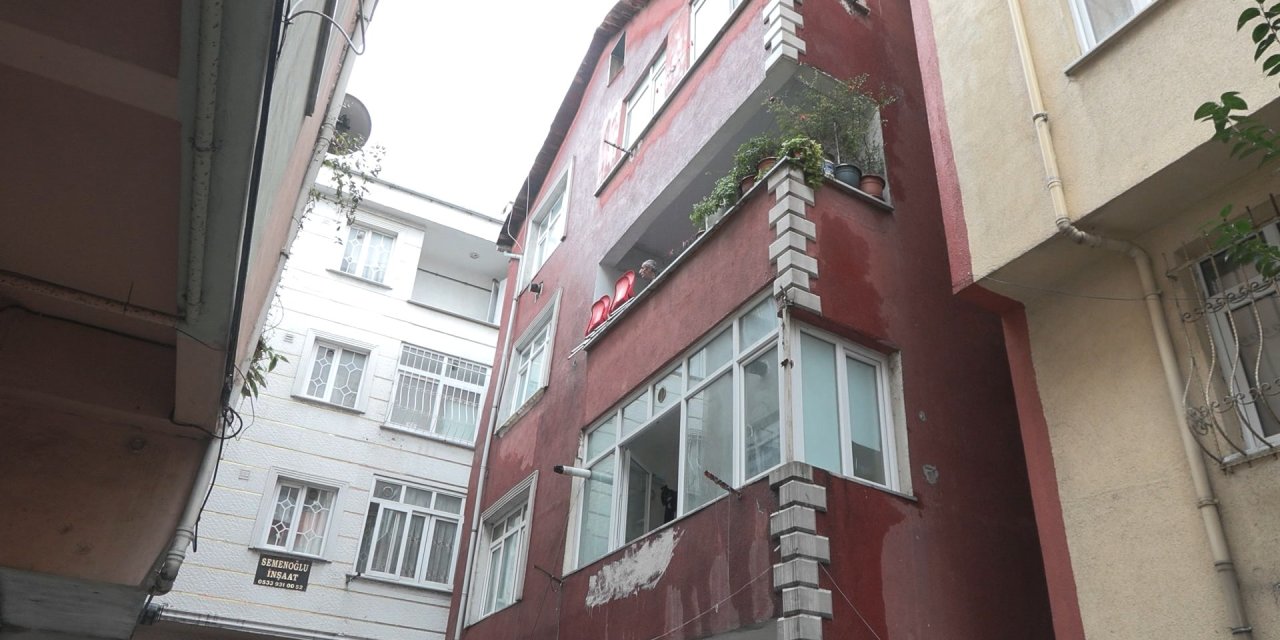 Esenler'de Deprem Sonrası Hasar İhbarı Yapılan Bina İncelendi