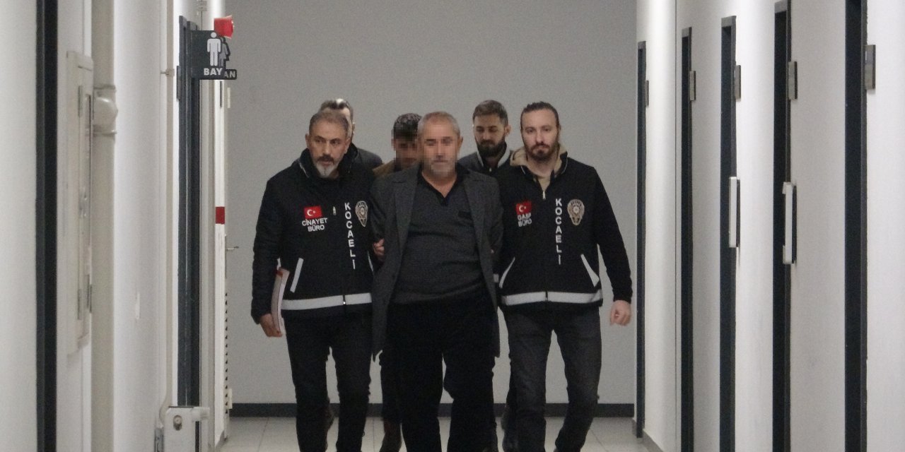 Kızına Bıçakla Saldıran Damadı Ve Damadının Kardeşini Vurdu; Ev Hapsi Verildi