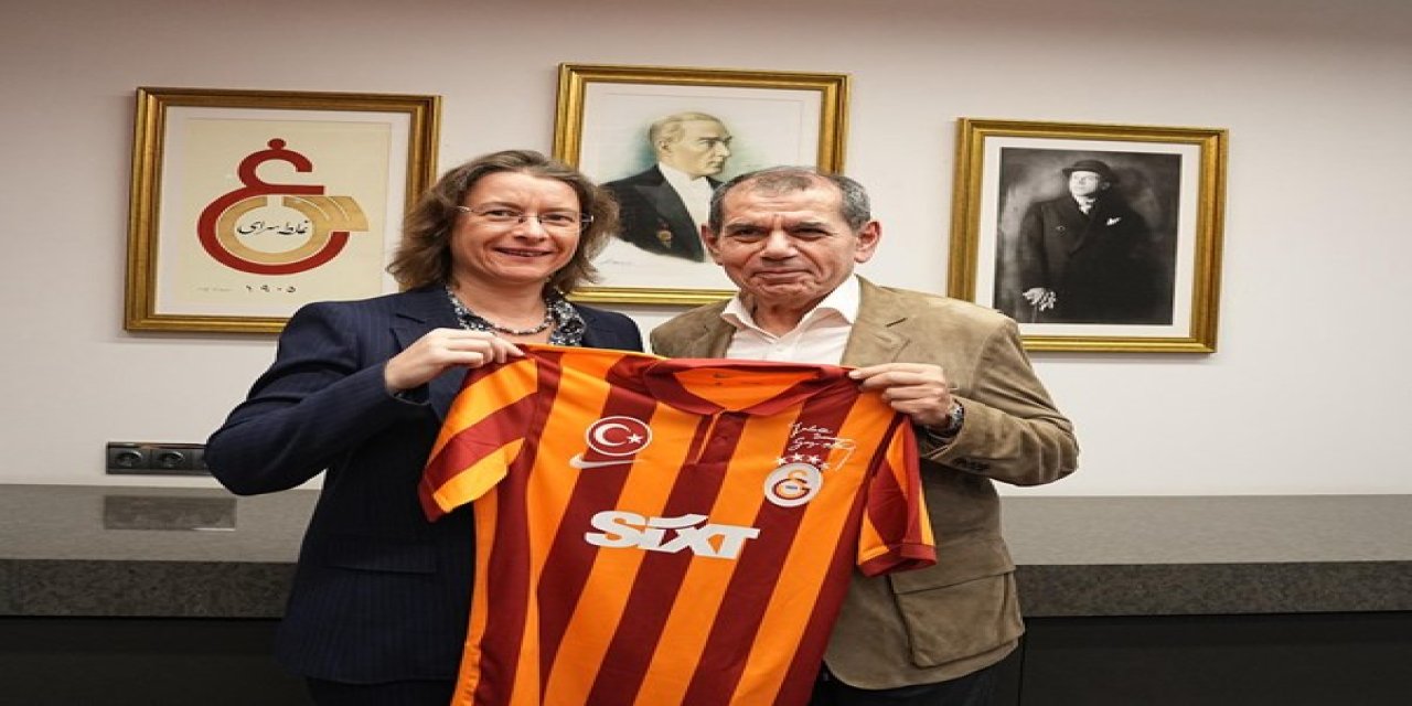 Fransa'nın Ankara Büyükelçisi'nden Ve İstanbul Başkonsolosu'ndan Galatasaray'a Ziyaret