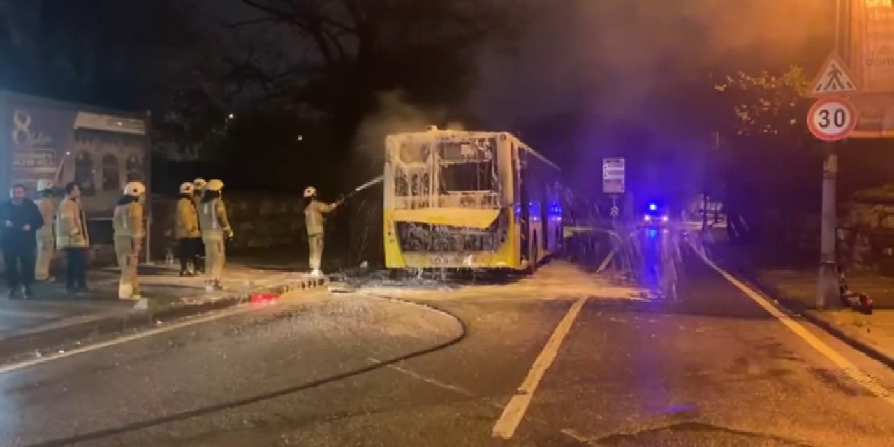 Üsküdar'da İett Otobüsü Yandı