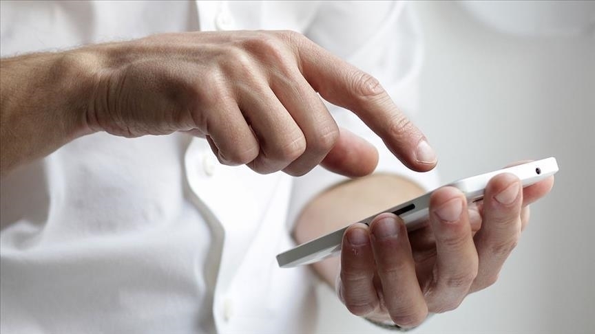 İthal cep telefonlarının gümrük fiyatına gelen zam iptal edildi